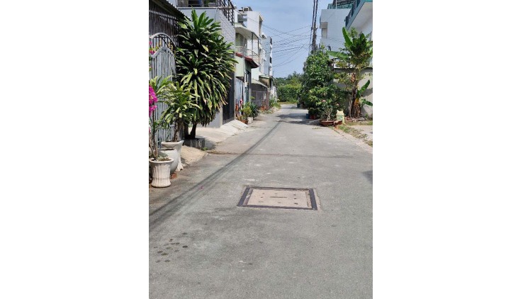 BÁN ĐẤT GIÁ RẺ TẠI PHÚ HỮU QUẬN 9-71M2-ĐƯỜNG 8M-GIÁ 3,55 TỶ THƯƠNG LƯỢNG